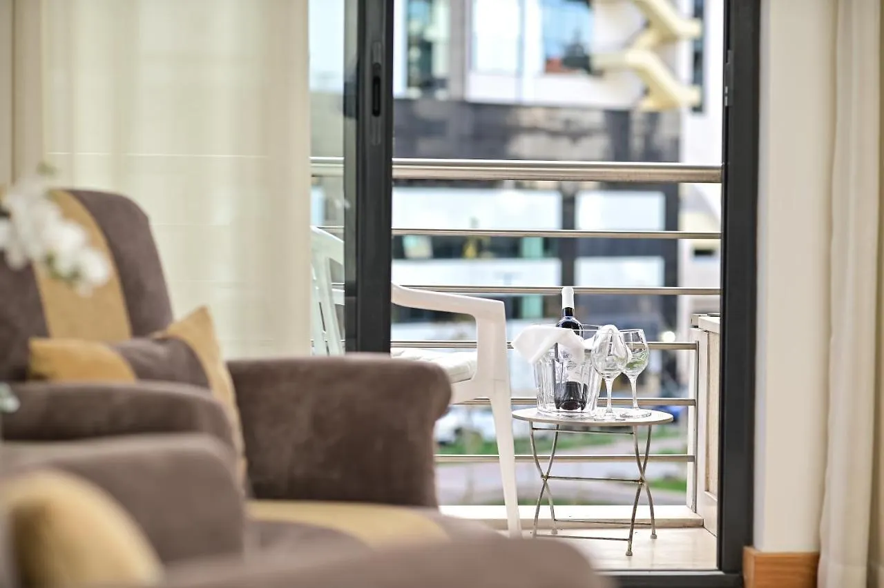 ליסבון Columbano Garden, Family Apartment